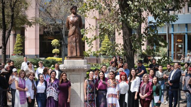 Claudia Sheinbaum devela Paseo de las Heroínas en la CDMX