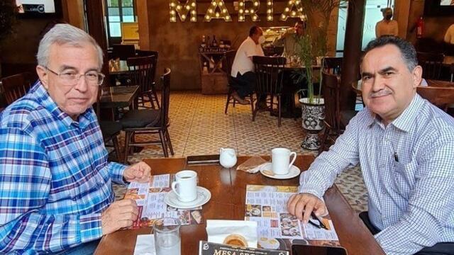 Rubén Rocha con el rector Jesús Madueña