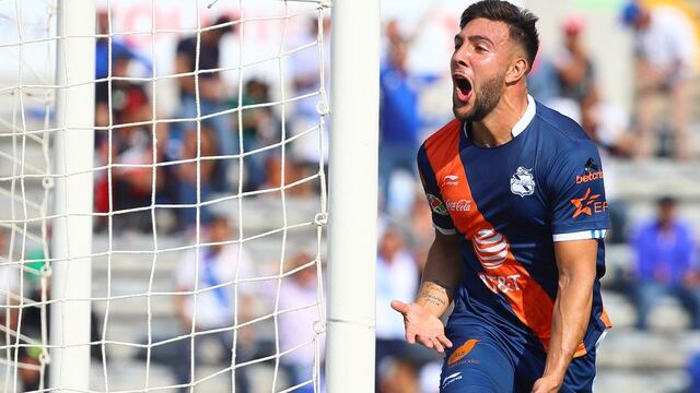 Cavallini marcó dos goles ante Lobos
