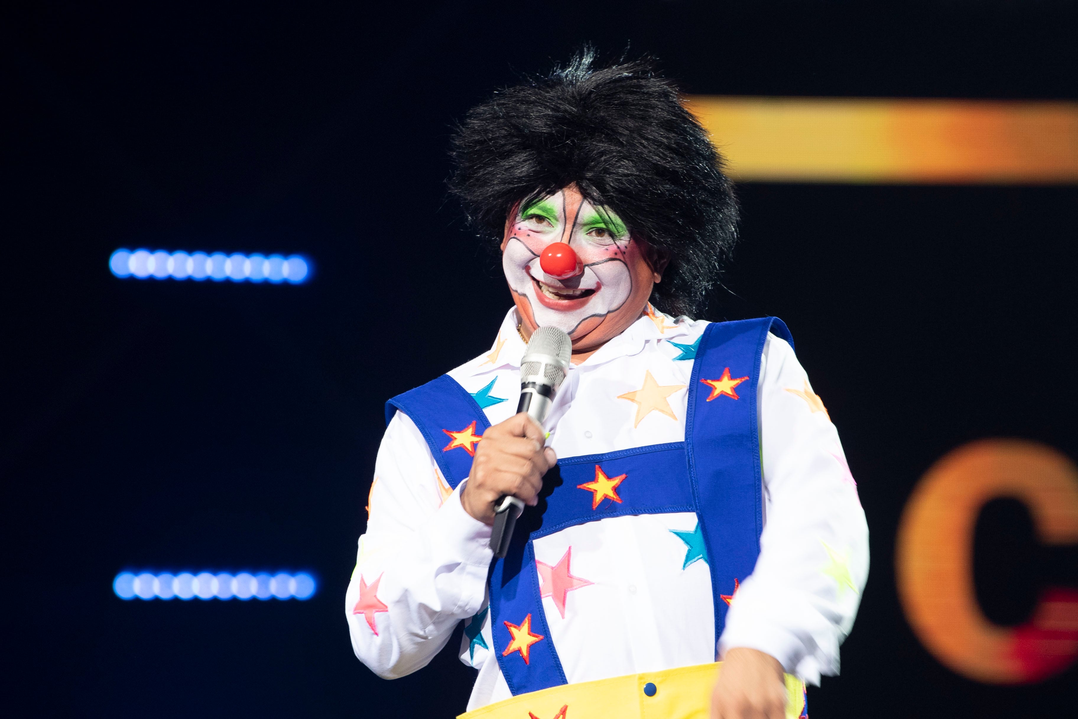 Pierre David Sansores imitando a Chuponcito en El Retador.