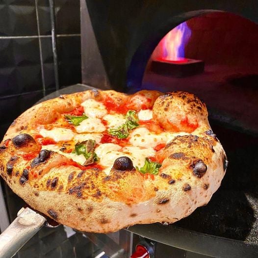 Pizza creada por Joshua Serrano.