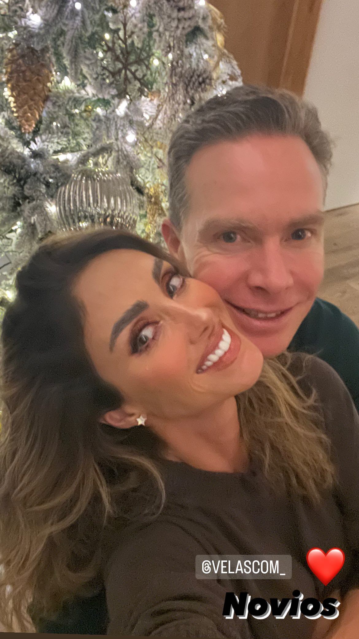 Anahí comparte tierna foto junto a Manuel Velasco tras éxito de RBD en el Foro Sol