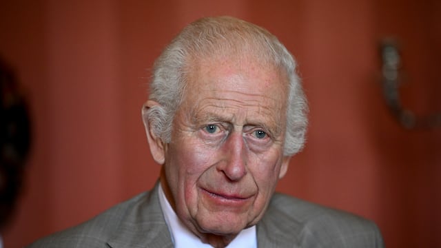 Le dicen a Carlos III “no eres nuestro rey” en visita a Australia