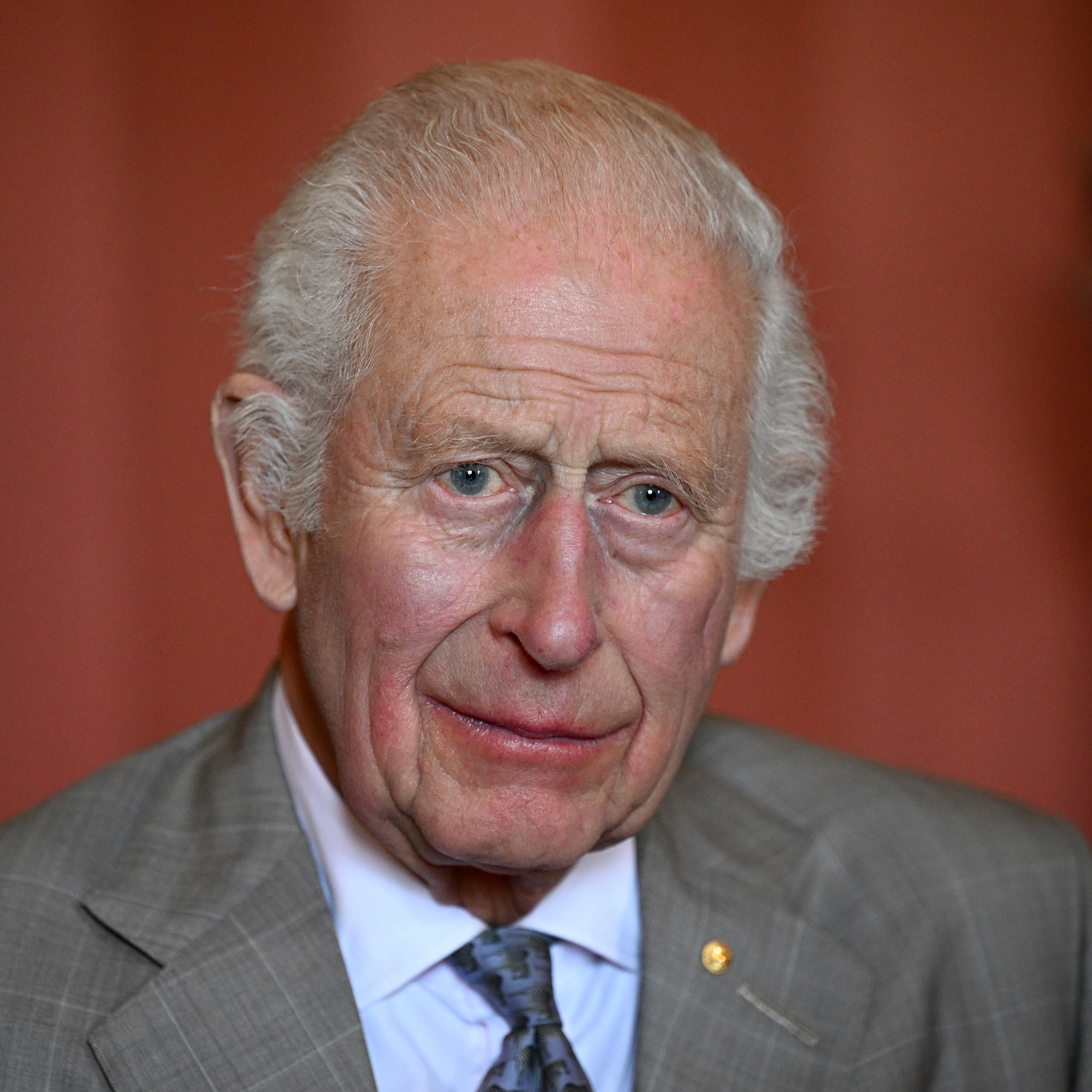 Radio británica “declara muerto” por error al rey Carlos III