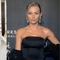 “Qué guapa estoy”: Laura Zapata dice de la foto con exceso de filtros donde parecía Irina Baeva