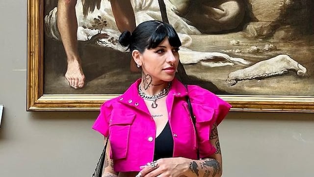 Cazzu se muestra embarazada y de vacaciones con Christian Nodal.