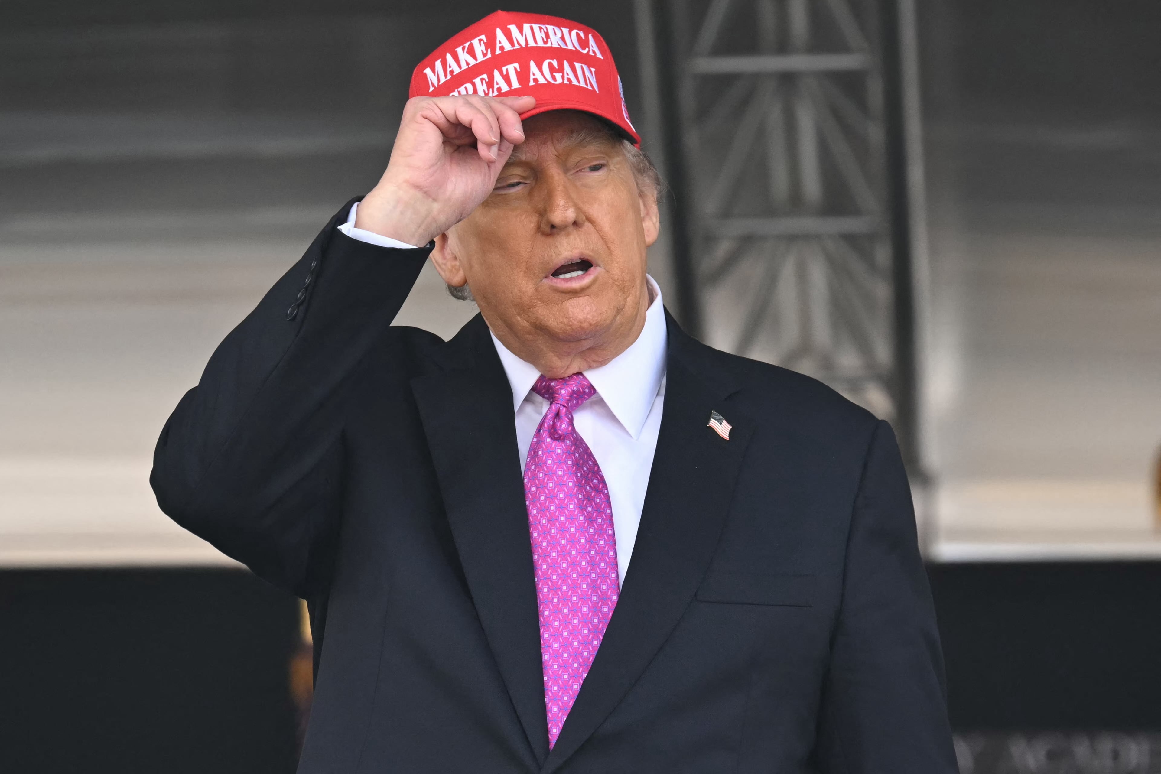 Donald Trump extiende hasta el 9 de julio aranceles del 50% a productos de la Unión Europea