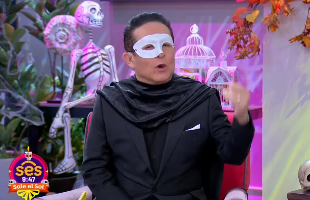 Gustavo Adolfo Infante y su disfraz en Sale el Sol.