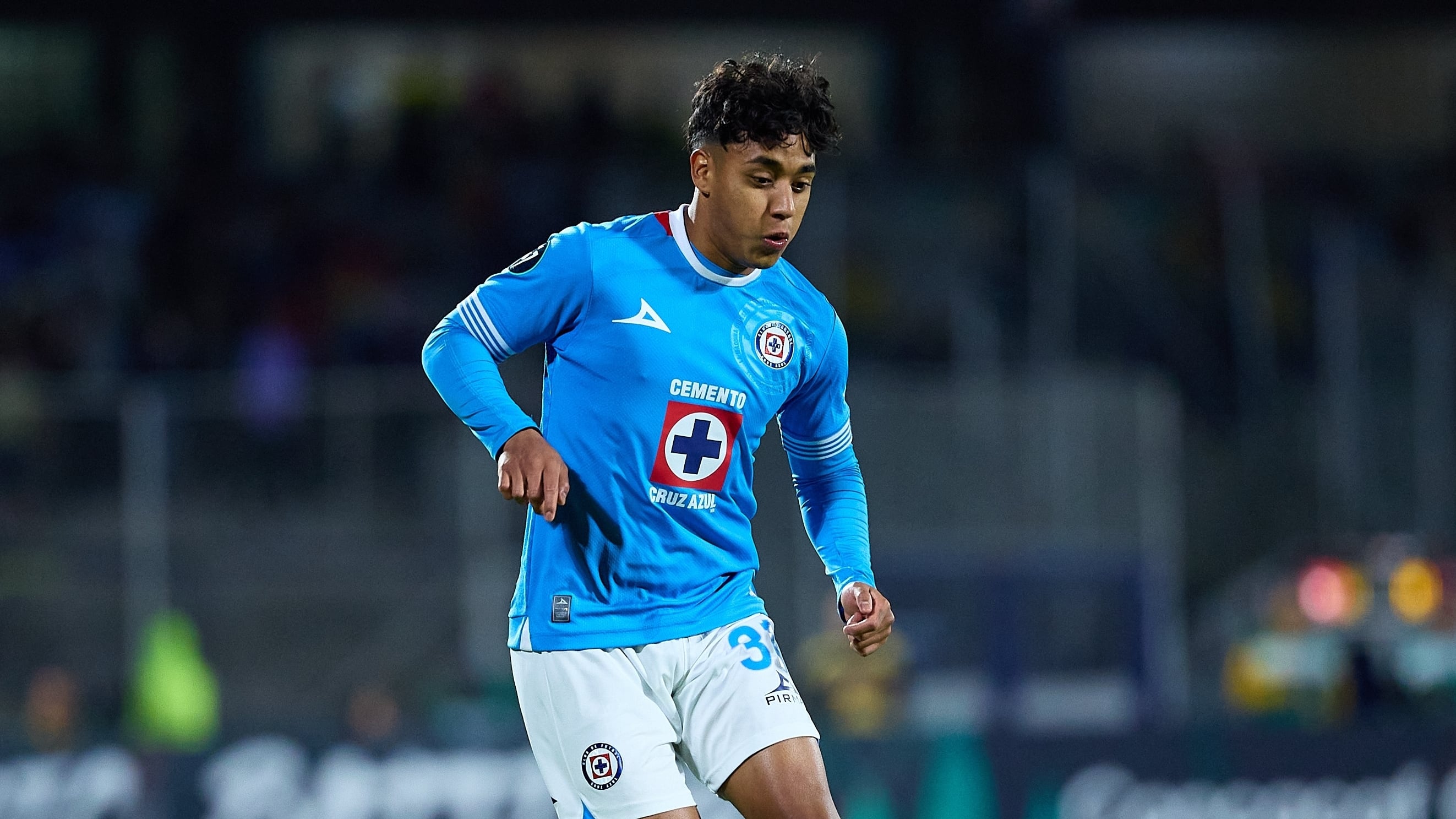 Dura baja para Cruz Azul: Amaury Morales sufre rotura de ligamento cruzado