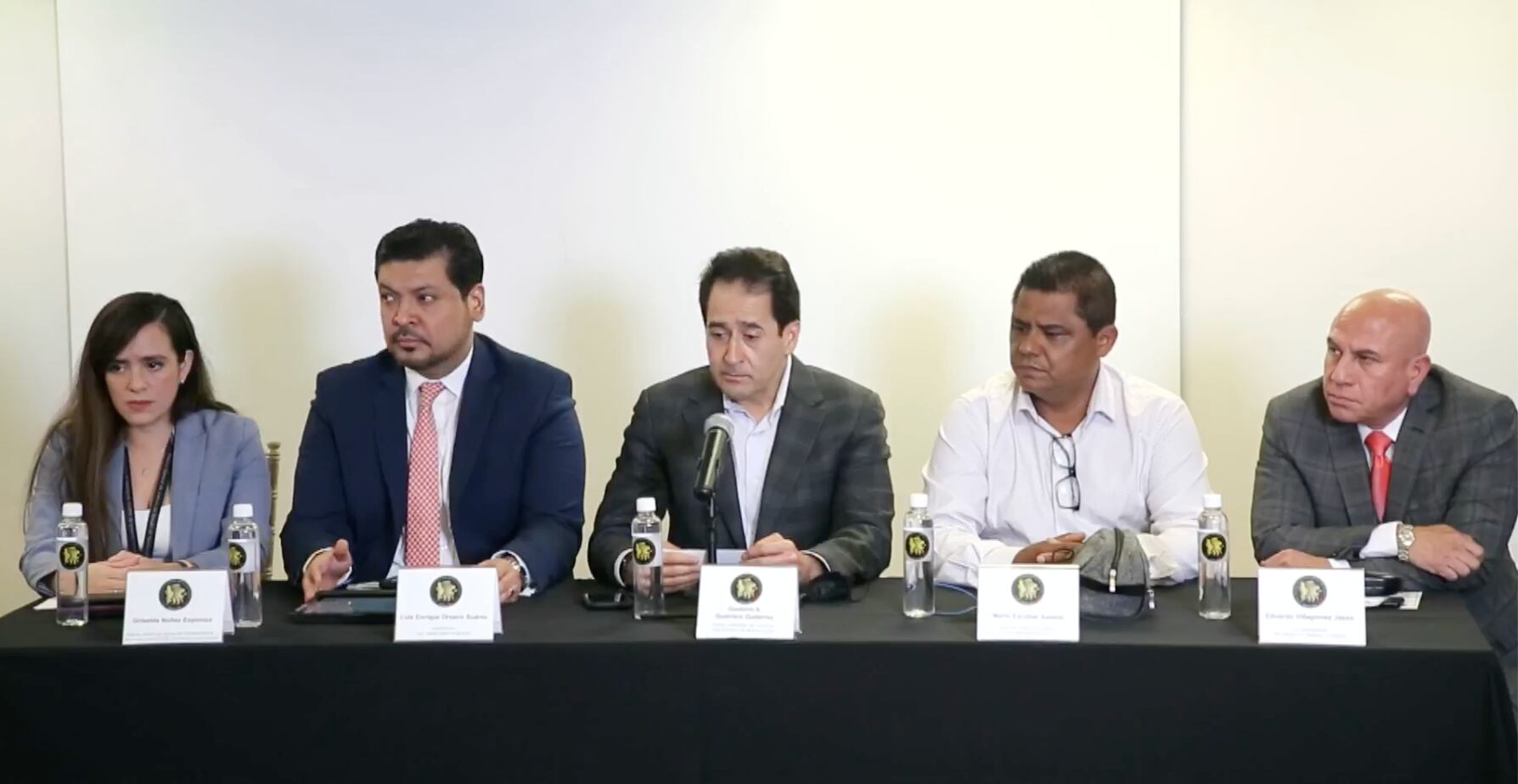 Fiscalía de Nuevo León y Mario Escobar, papá de Debanhi Escobar
