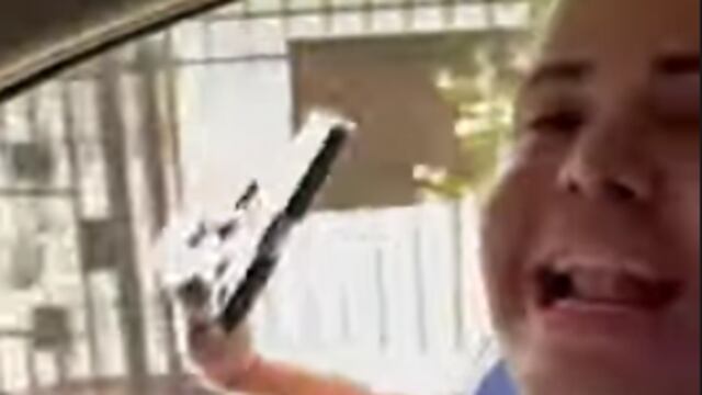 Joven presume su arma en TikTok