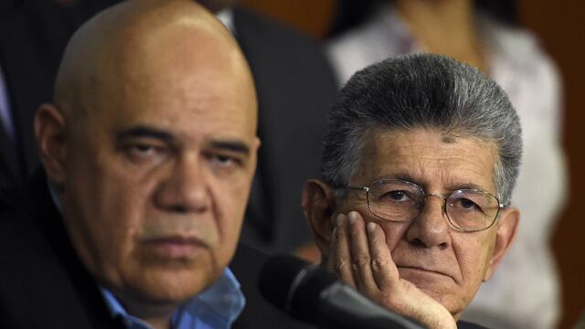 Jesús Torrealba y Henry Ramos, líderes de la MUD