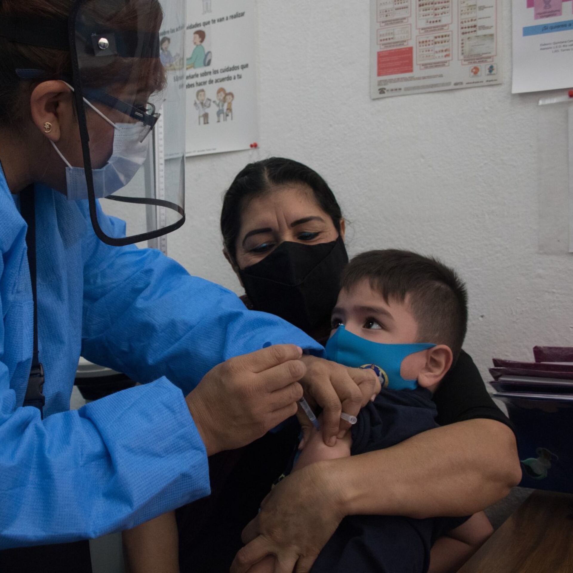 Vacuna anti COVID-19 para niños mexicanos