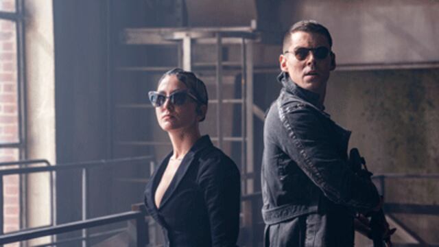 Matrix Resurrections: Eréndira Ibarra y Brian J. Smith