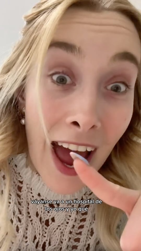 Siente dolor en el ojo que la hizo terminar en urgencias, así lo contó en TikTok