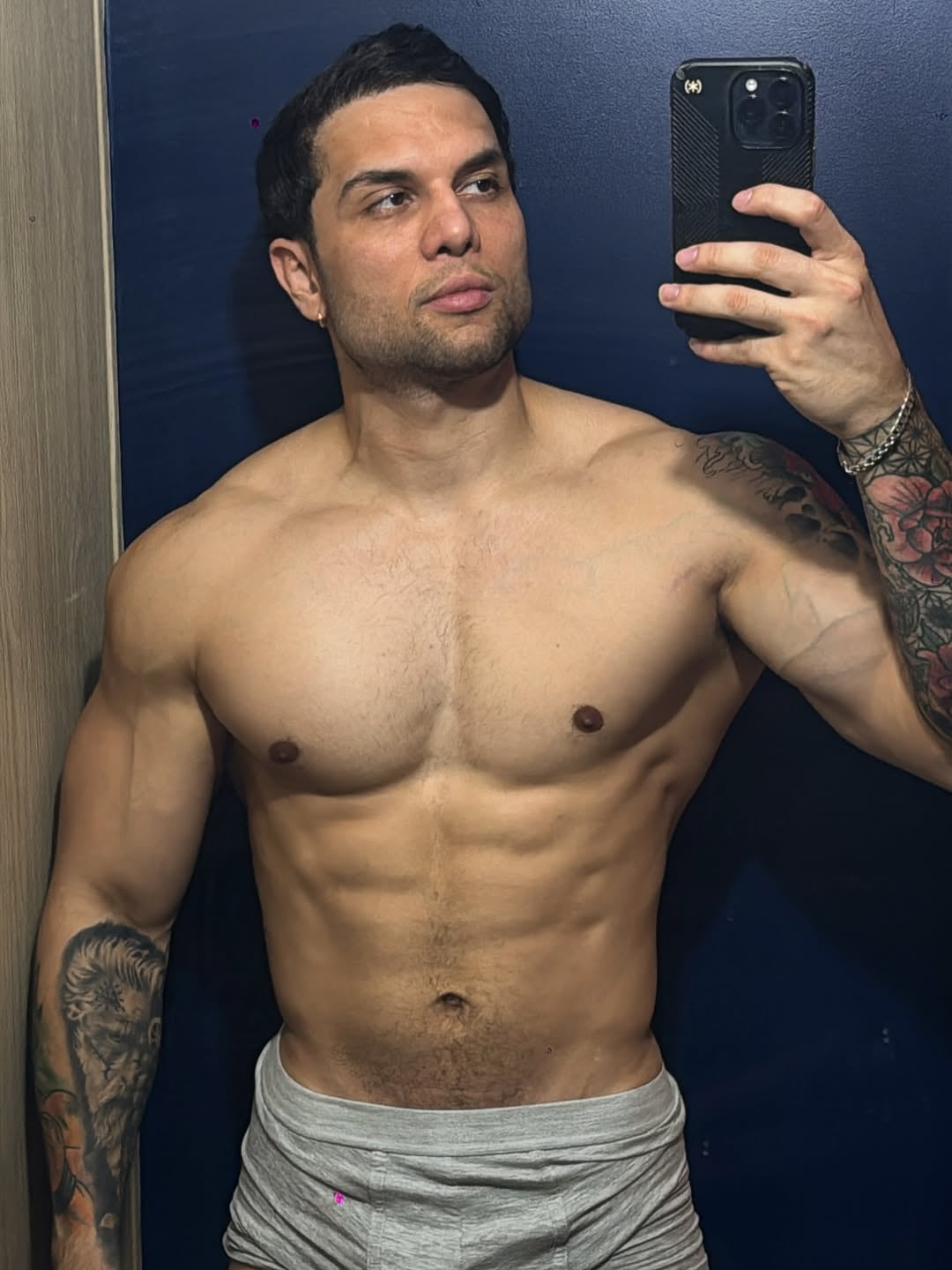 Marlon Colmenarez, stripper.