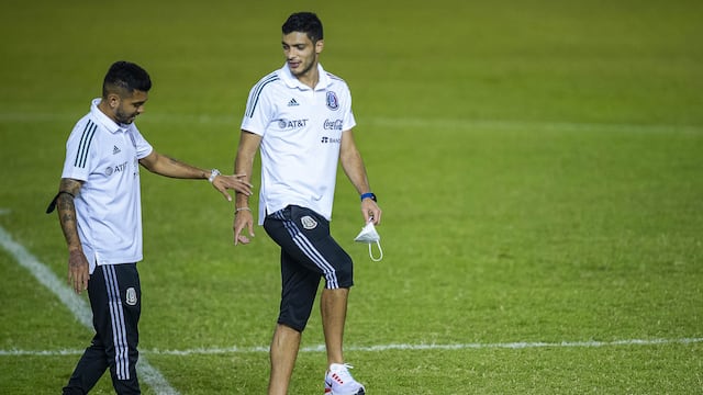 Raúl Jiménez y Tecatito Corona.