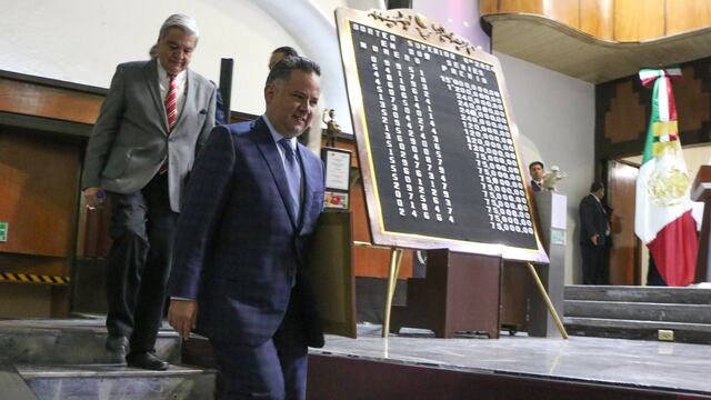 Santiago Nieto, titular de UIF. Congelan cuentas de Genaro García Luna.