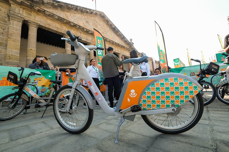 Pablo Lemus presenta la renovación más grande de bici pública en Jalisco