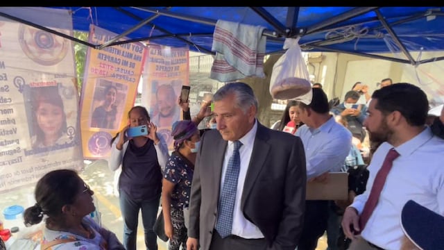 Adán Augusto salió de su oficina para atender protestas