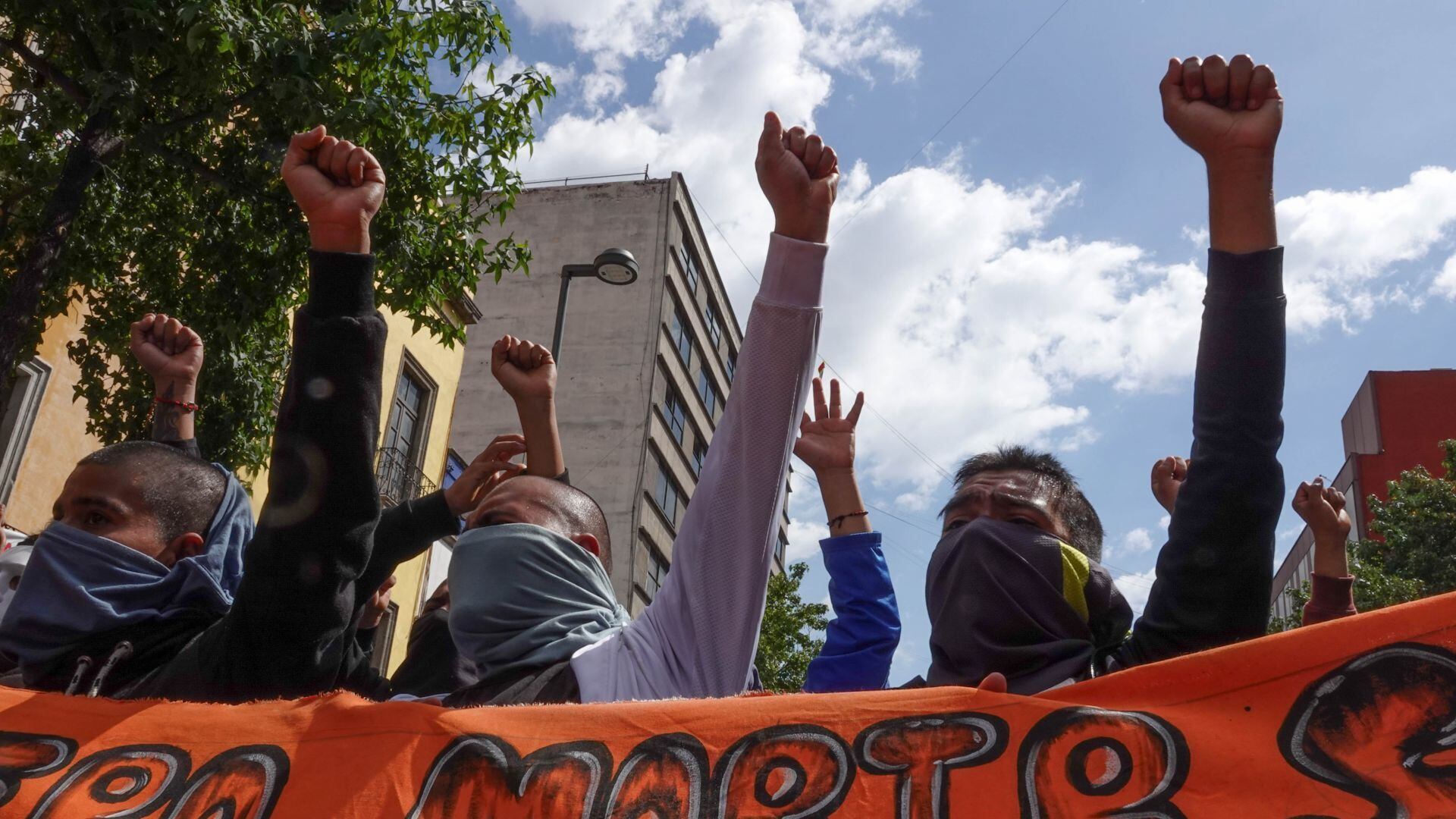 CNDH rechaza acusaciones de padres de los 43 a 12 años de Ayotzinapa