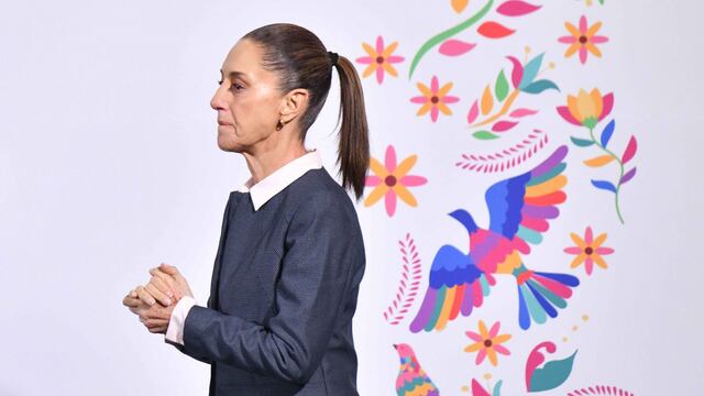 Claudia Sheinbaum, presidenta de México, durante su llegada a la conferencia matutina realizada en Palacio Nacional