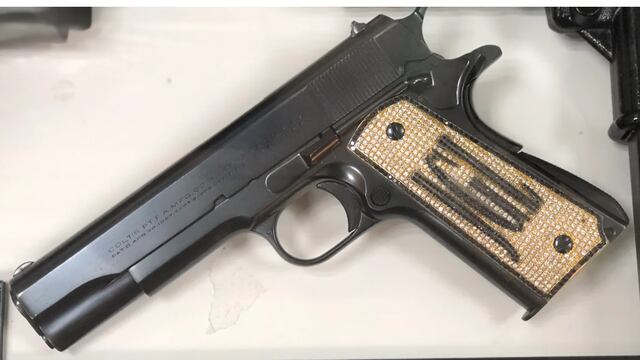 última pistola confiscada a El Chapo en 2016