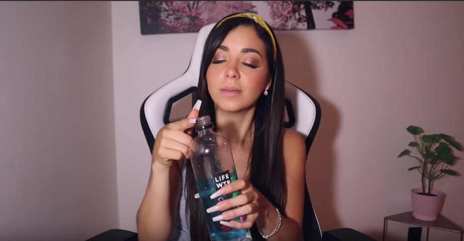 Caeli narra intento de abuso por youtuber.
