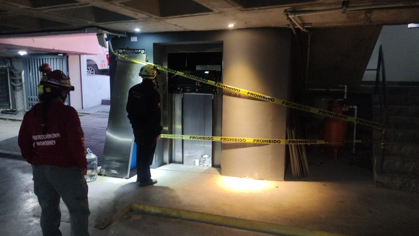 Se cae elevador en hospital Obispado