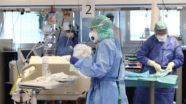 Hospital en Italia. Dan de alta a bebé con coronavirus.