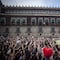 Visita de BTS a Palacio Nacional reunió a 50 mil ARMYs en el Zócalo CDMX