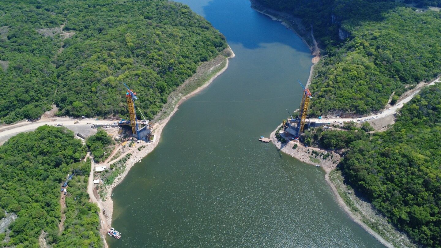 SICT avanza en la construcción del Puente Rizo de Oro en Chiapas