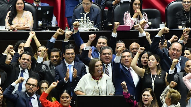 Luisa María Alcalde, secretaria de Gobernación, entregó el quinto informe de gobierno de Andrés Manuel López Obrador, presidente de México, en la Cámara de Diputados