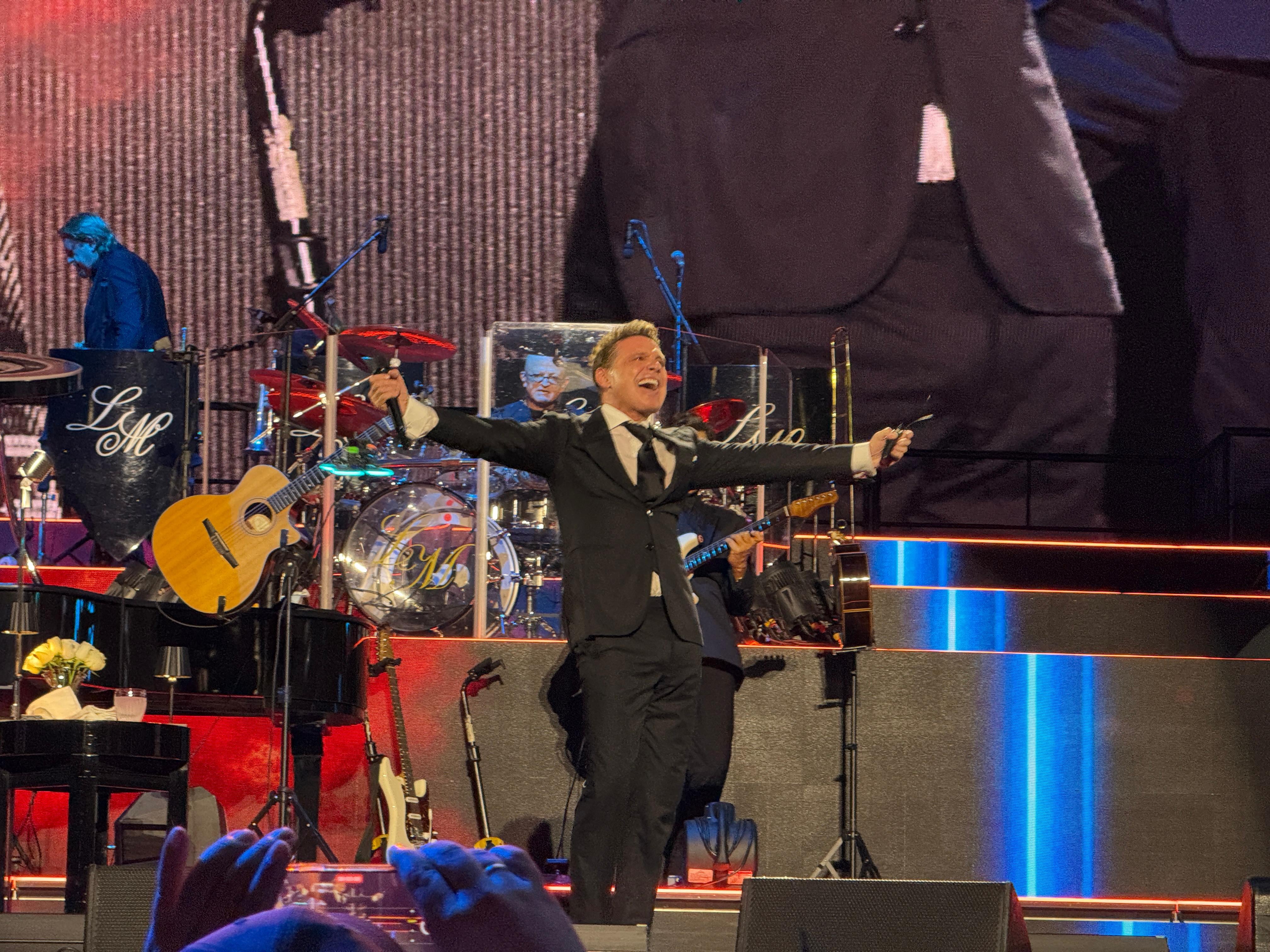 Concierto Luis Miguel impulsa reactivación turística en Acapulco