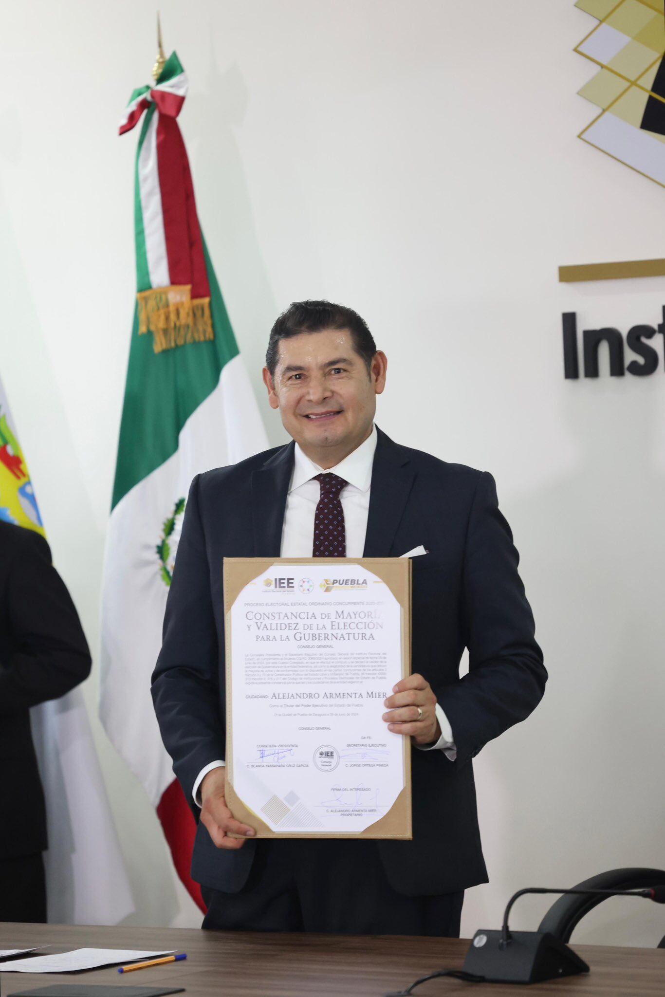 Gobernadores electos reciben su constancia de mayoría tras elecciones México 2024