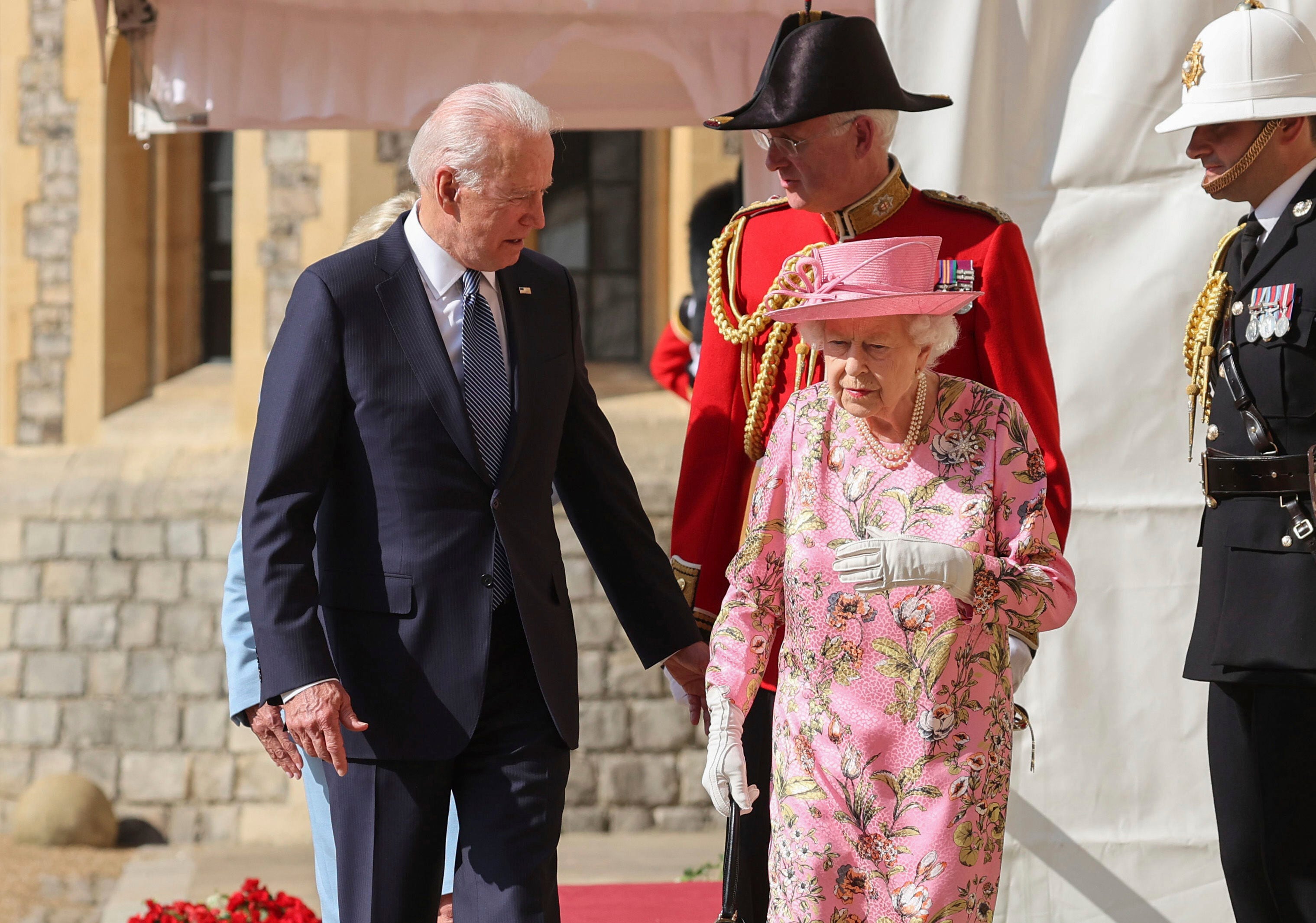 La Reina Isabel II y Joe Biden