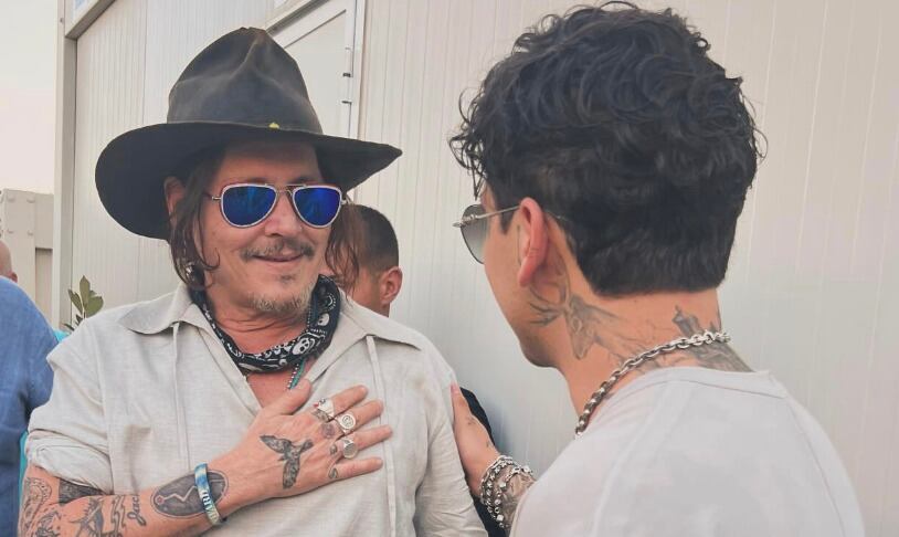 Christian Nodal y Johnny Depp se encontraron en Italia
