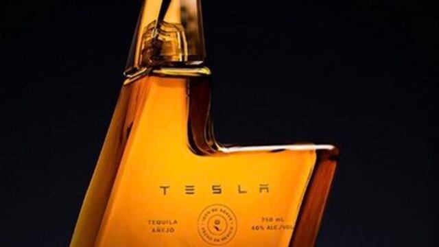 Botella de Tequila Tesla