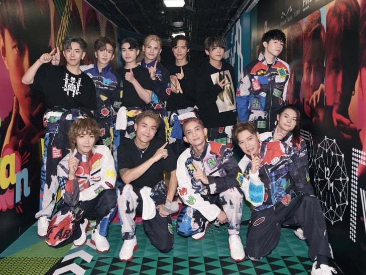 Mirror, banda de C-pop