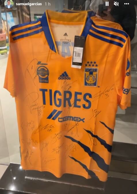 Playera de Samuel García