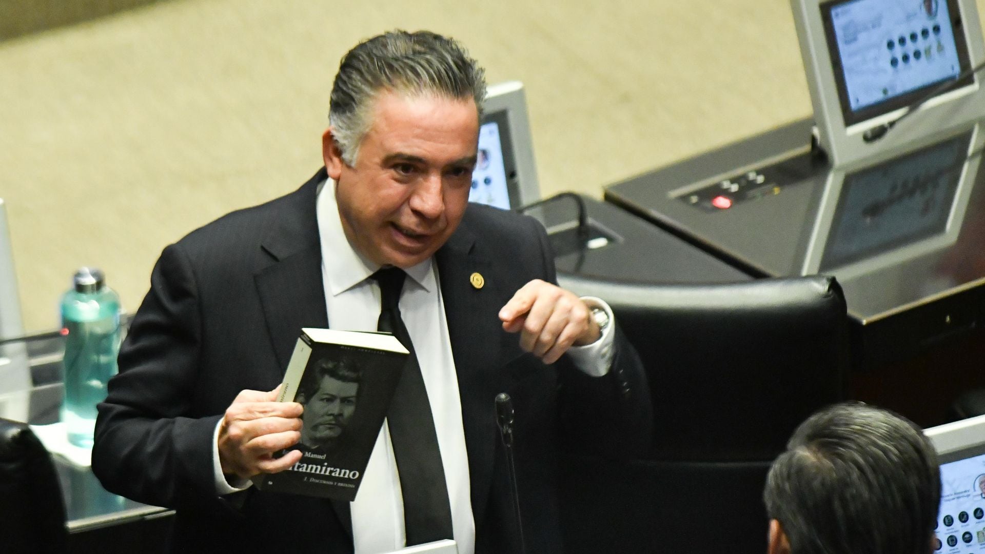 Tras caso Karina Barrón, Waldo Fernández impulsa iniciativa contra guerra sucia