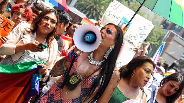 Kenya Cuevas, activista mexicana que ha dedicado su vida a defender los derechos de las mujeres trans.