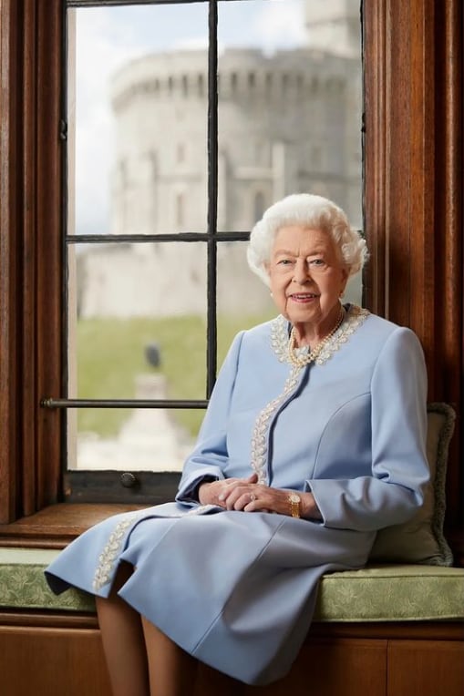 Reina Isabel II