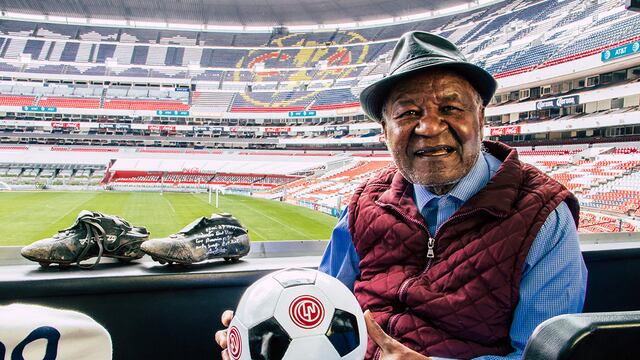 Arlindo dos Santos revive primer gol en el Estadio Azteca