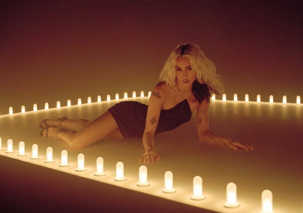 River canción de Miley Cyrus en Endless Summer Vacation ¿habla de liberación? La letra lo revela