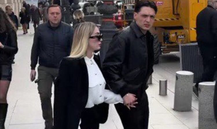 Diana Esparragoza y Peso Pluma: La nieta de “el Azul” estaría de romance con el cantante en París