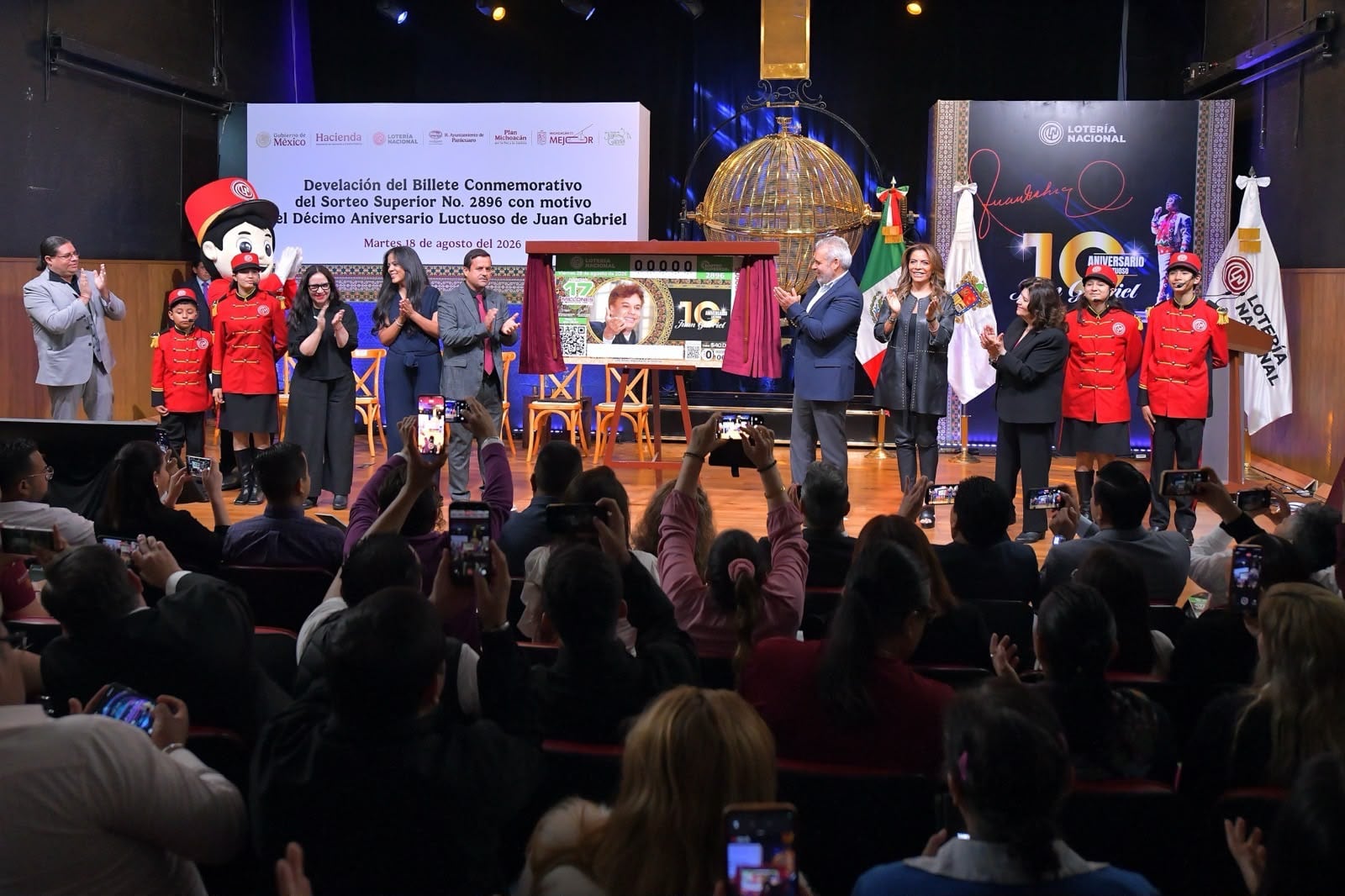 LOTENAL devela billete conmemorativo de Juan Gabriel.