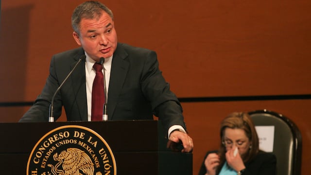 Familia Weinberg niega ser prestanombres de Genaro García Luna