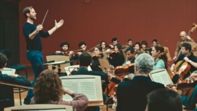 "En fanfare". Una película de humor, crítica social y música