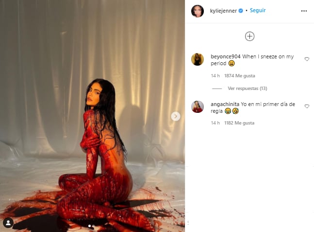 Kylie Jenner presenta su nueva línea de cosméticos bañada en sangre.
